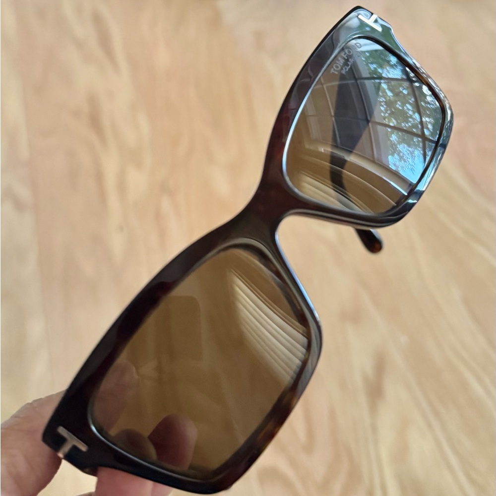 Tom Ford Brown Tortoise Sunglasses - Picture 7 of 7